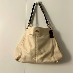 Lexi chalk w/brown and black handles and tag with gold trim and dust bag